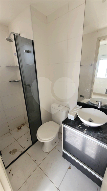 Apartamento a venda. Picanço. 3 quartos (1 suíte), sacada, cozinha americana. 2 vagas
