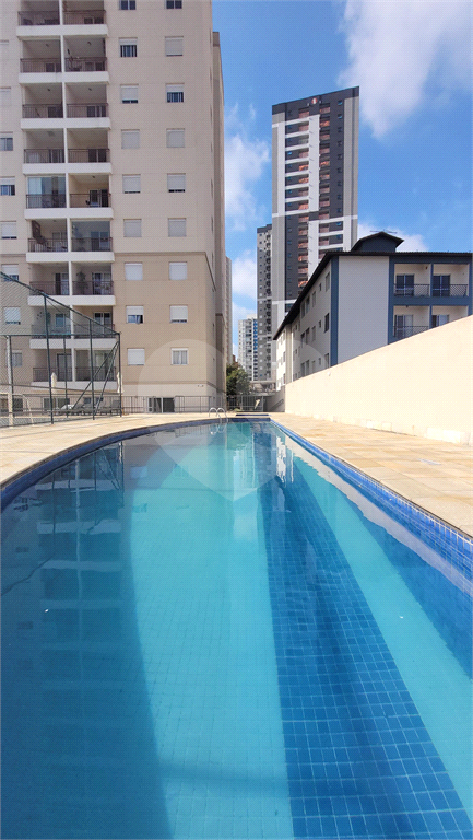 Apartamento a venda. Picanço. 3 quartos (1 suíte), sacada, cozinha americana. 2 vagas