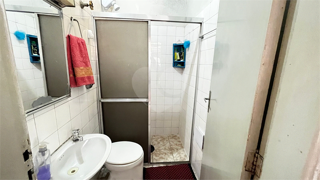 Oportunidade para Investidores – Casa Térrea com Espaço Comercial na Frente
