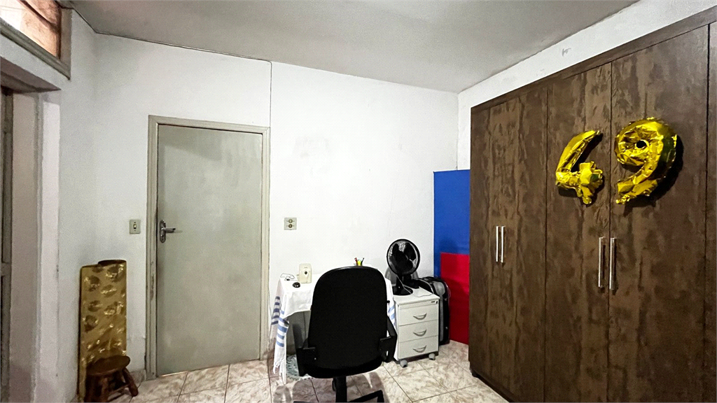 Oportunidade para Investidores – Casa Térrea com Espaço Comercial na Frente