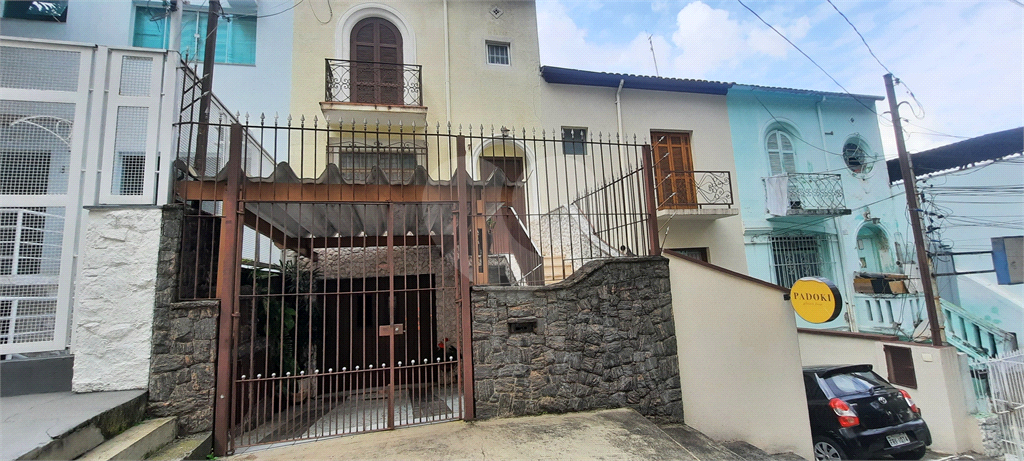 Sobrado 3 dormitórios, 3 vagas - Parque da Aclimação - Aceita Permuta em Apartamento na mesma Região