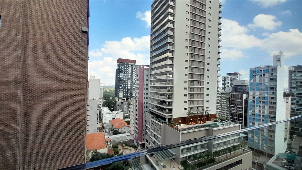 Studio Mobiliado de 28m² para Locação próximo a Estação Oscar Freire