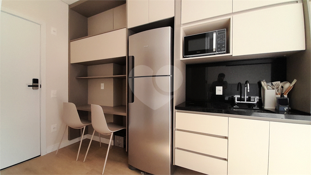 Studio Mobiliado de 28m² para Locação próximo a Estação Oscar Freire