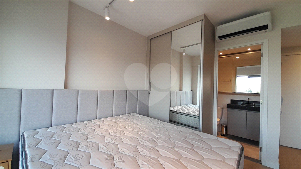 Studio Mobiliado de 28m² para Locação em Frente à Estação Oscar Freire