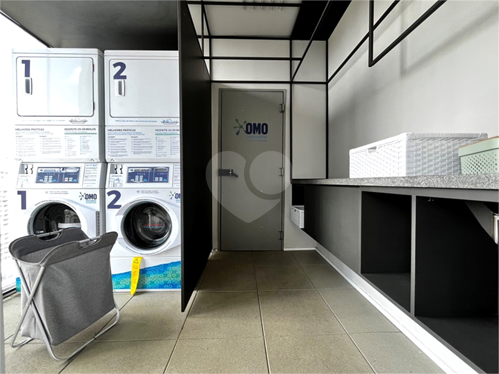 Studio Mobiliado de 28m² para Locação em Frente à Estação Oscar Freire