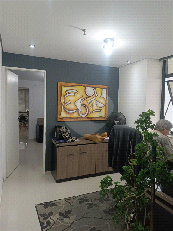 "Oportunidade !!Sala Comercial na Av. Nova Cantareira
