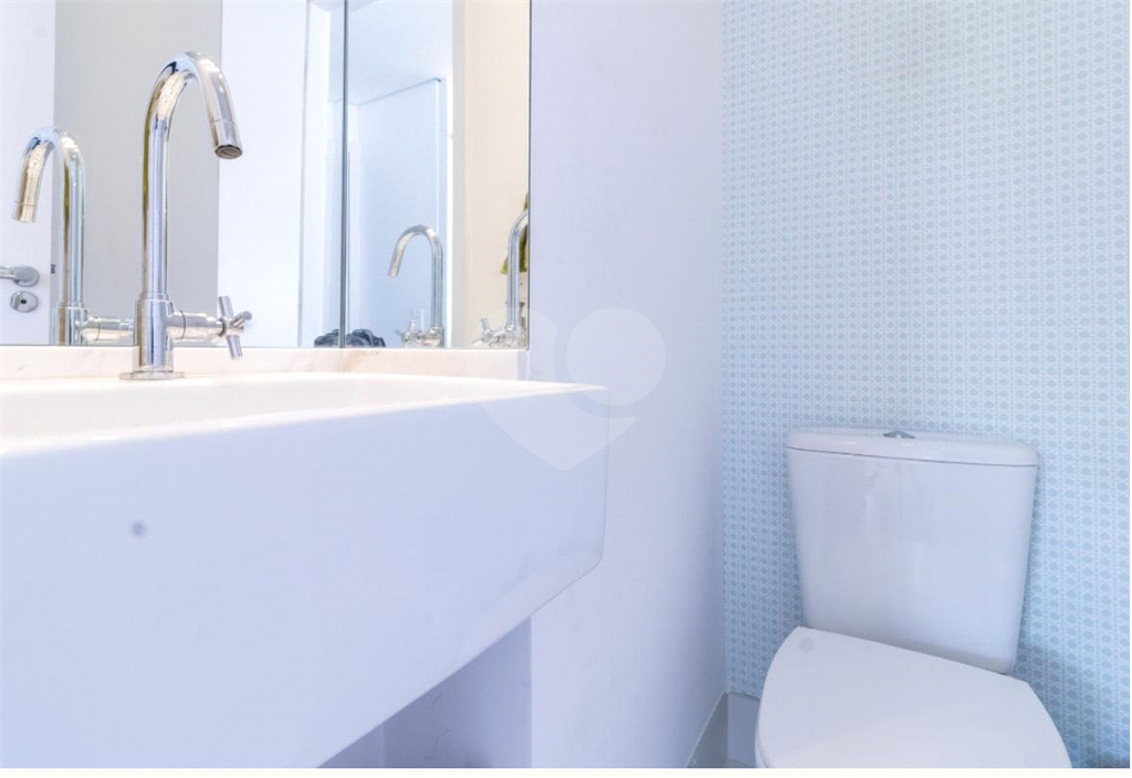 Venda ou Locação. Apartamento  em Pinheiros – 147m², 2 Suítes, 2 Vagas,