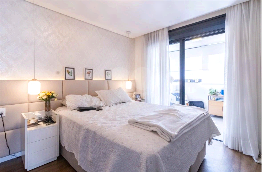 Venda ou Locação. Apartamento  em Pinheiros – 147m², 2 Suítes, 2 Vagas,