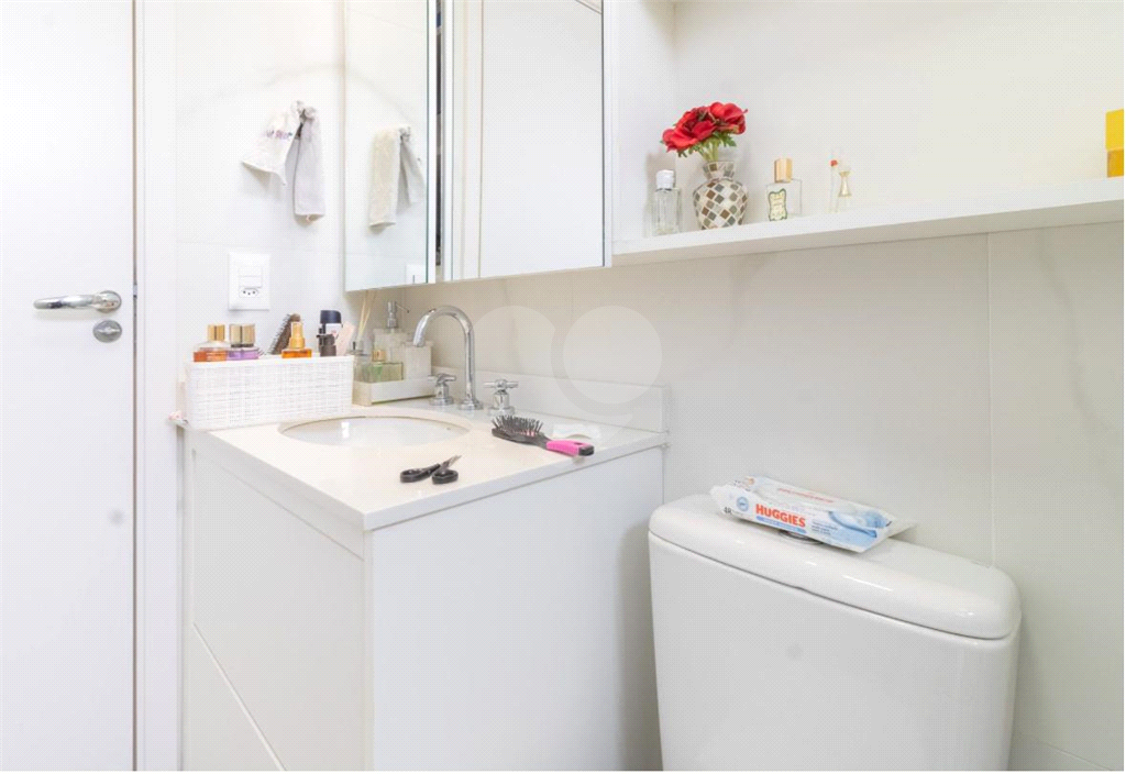 Venda ou Locação. Apartamento  em Pinheiros – 147m², 2 Suítes, 2 Vagas,