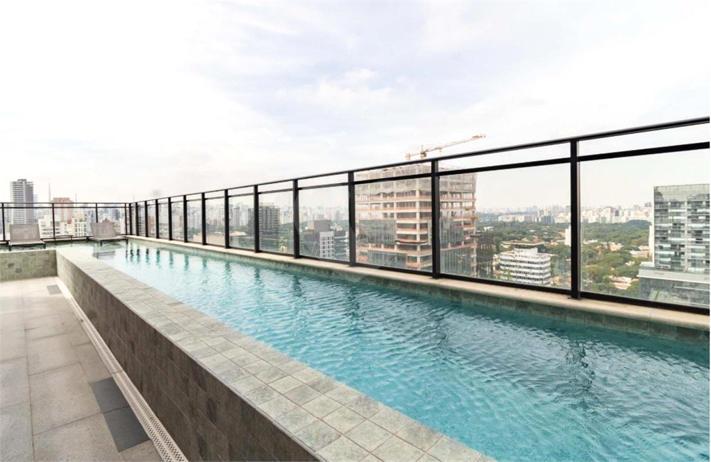 Venda ou Locação. Apartamento  em Pinheiros – 147m², 2 Suítes, 2 Vagas,