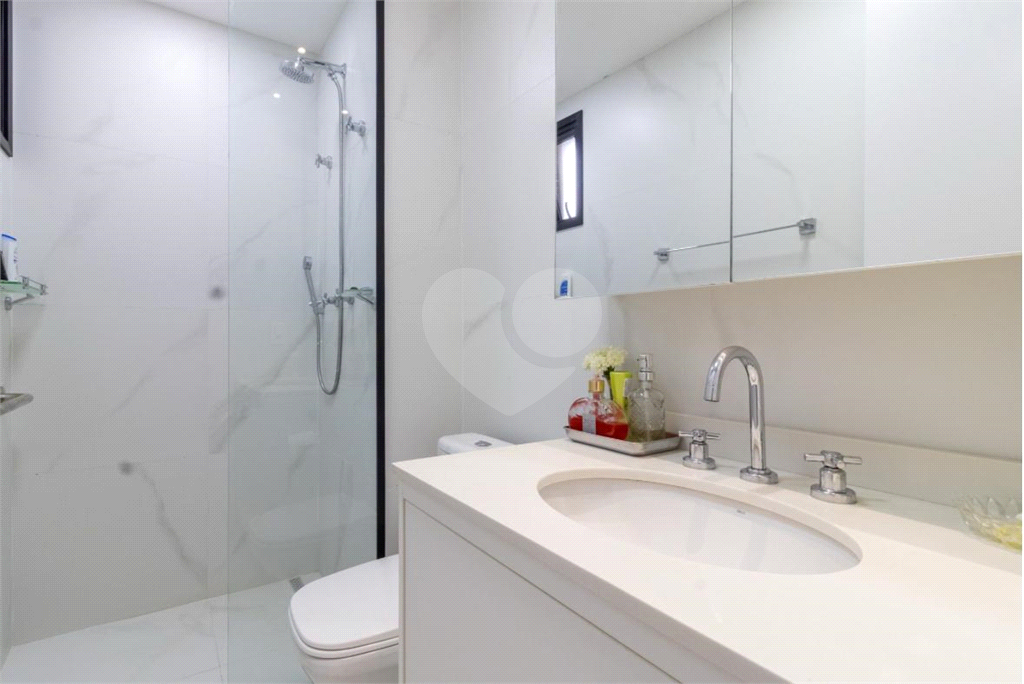 Venda ou Locação. Apartamento  em Pinheiros – 147m², 2 Suítes, 2 Vagas,
