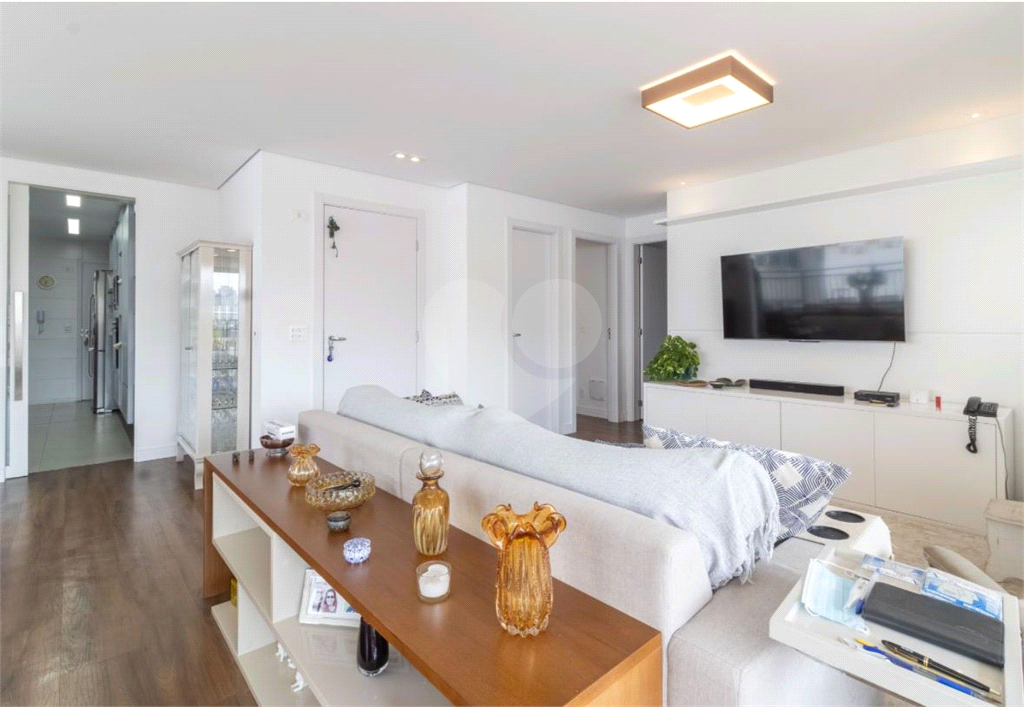 Venda ou Locação. Apartamento  em Pinheiros – 147m², 2 Suítes, 2 Vagas,