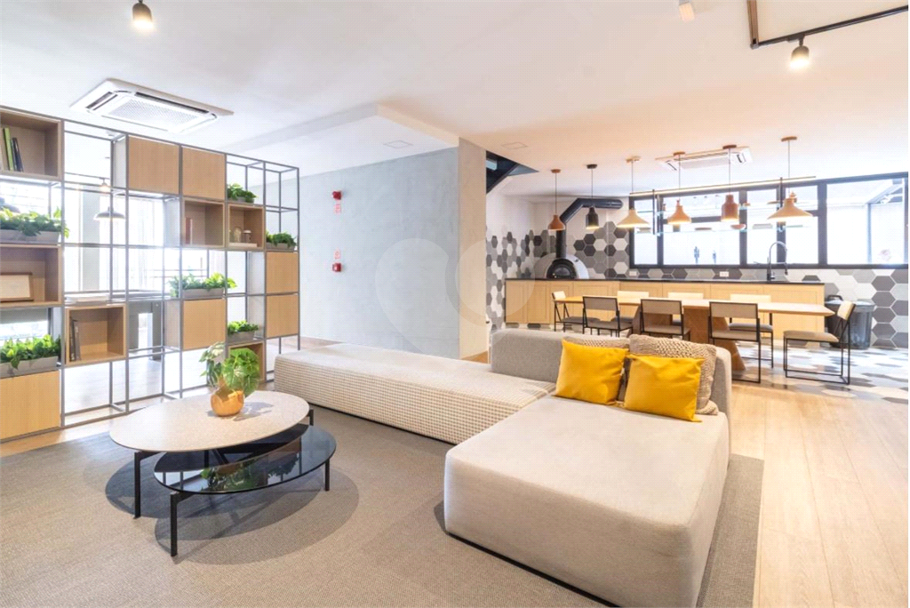 Venda ou Locação. Apartamento  em Pinheiros – 147m², 2 Suítes, 2 Vagas,