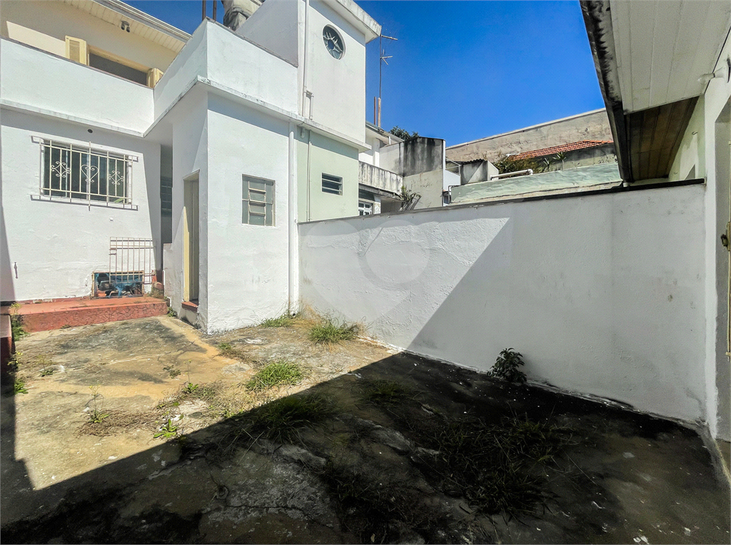 Sobrado no Ipiranga. 02 dormitorios Amplos, Cozinha, Lavanderia, 01 wc Quintal. , Edicula com 1 wc.