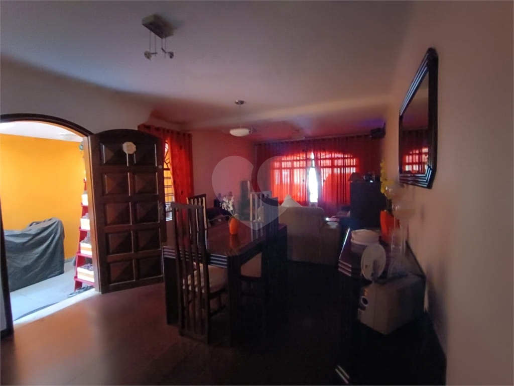 Sobrado, 3 quartos, 234 m² - Foto 2