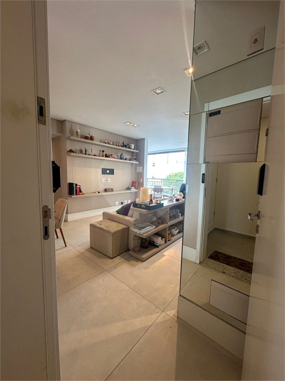 Apartamento com 2 Quartos e 2 banheiros à Venda, 72 m² por R$ 1.500.000
