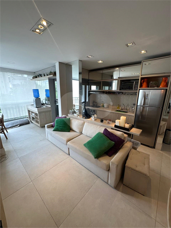 Apartamento com 2 Quartos e 2 banheiros à Venda, 72 m² por R$ 1.500.000