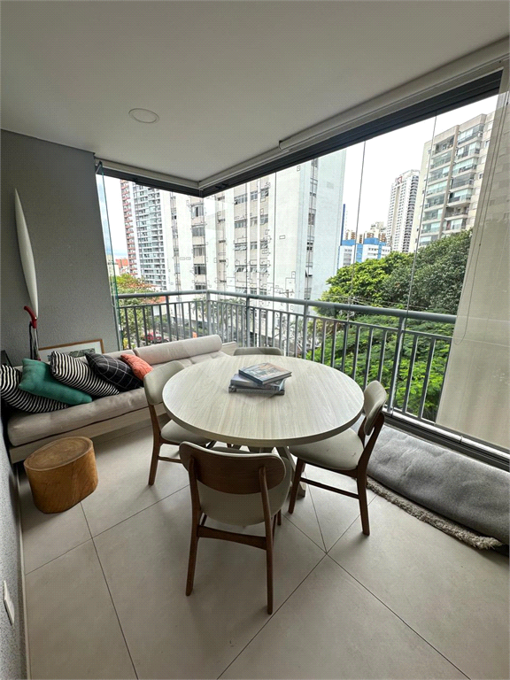 Apartamento com 2 Quartos e 2 banheiros à Venda, 72 m² por R$ 1.500.000