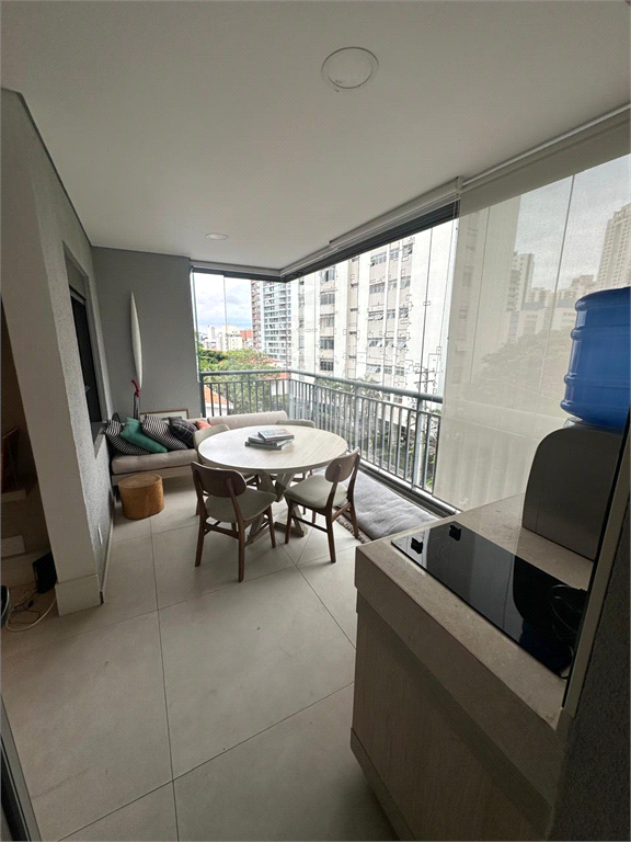 Apartamento com 2 Quartos e 2 banheiros à Venda, 72 m² por R$ 1.500.000