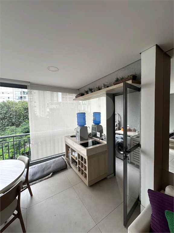 Apartamento com 2 Quartos e 2 banheiros à Venda, 72 m² por R$ 1.500.000