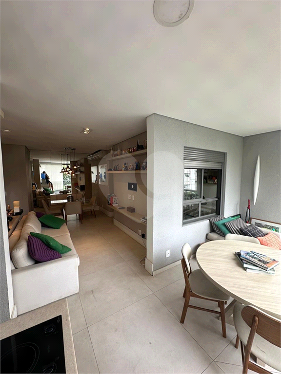 Apartamento com 2 Quartos e 2 banheiros à Venda, 72 m² por R$ 1.500.000