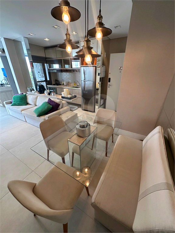 Apartamento com 2 Quartos e 2 banheiros à Venda, 72 m² por R$ 1.500.000