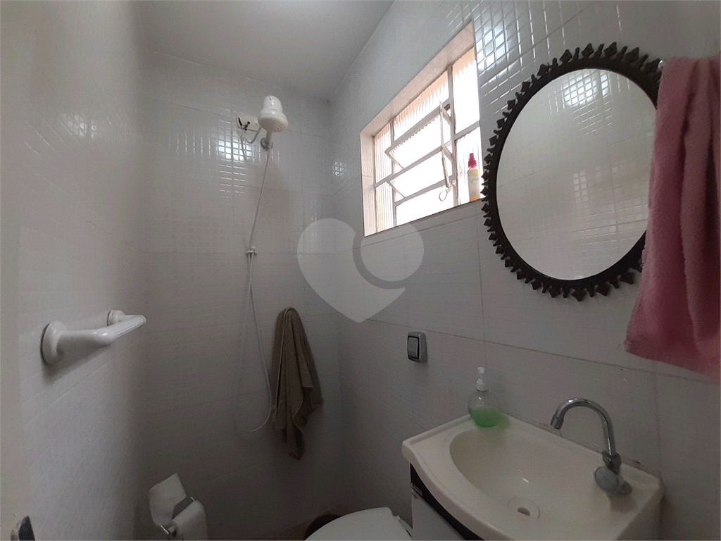 Vende-se: Sobrado de Vila, 2 quartos, Edícula com 1 Suíte, 1 Vaga, Santana!