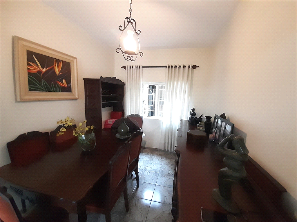 Vende-se: Sobrado de Vila, 2 quartos, Edícula com 1 Suíte, 1 Vaga, Santana!
