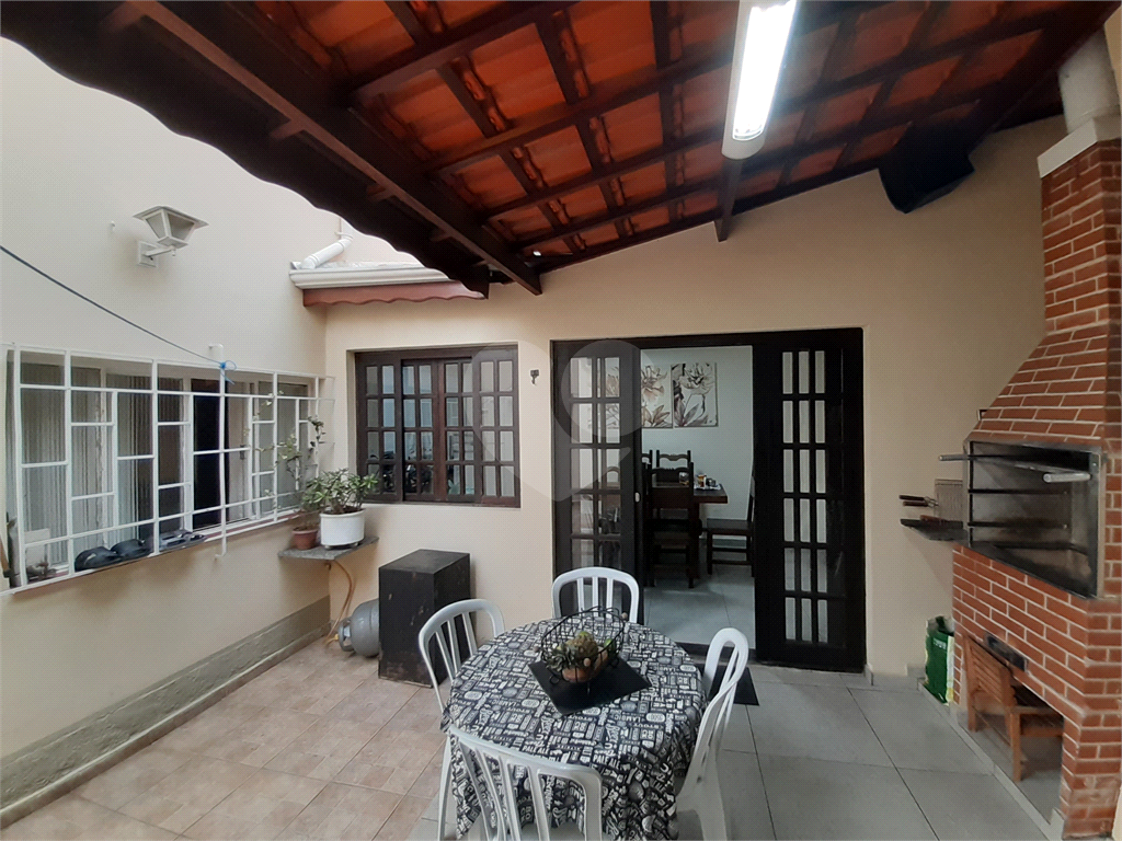 Vende-se: Sobrado de Vila, 2 quartos, Edícula com 1 Suíte, 1 Vaga, Santana!