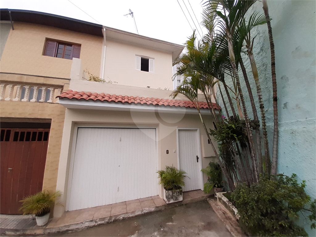 Vende-se: Sobrado de Vila, 2 quartos, Edícula com 1 Suíte, 1 Vaga, Santana!