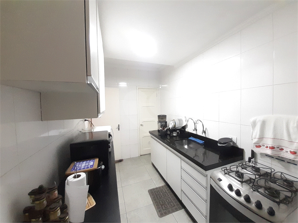 Vende-se: Sobrado de Vila, 2 quartos, Edícula com 1 Suíte, 1 Vaga, Santana!