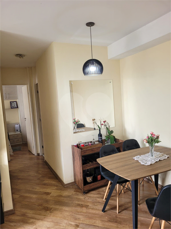 APARTAMENTO em PARQUE NOVO MUNDO