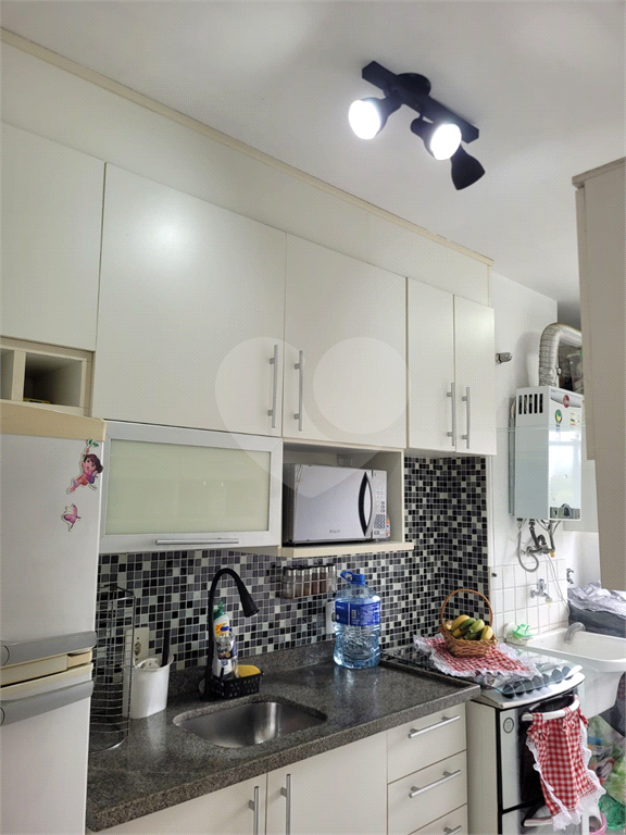 APARTAMENTO em PARQUE NOVO MUNDO