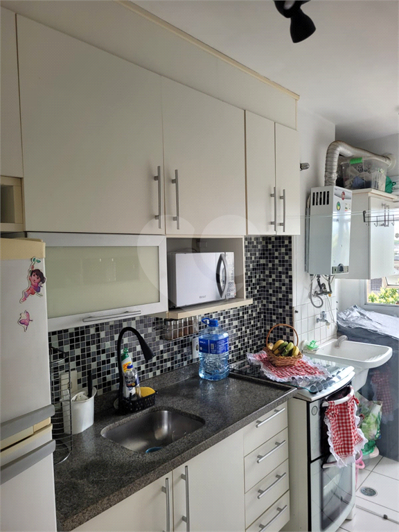 APARTAMENTO em PARQUE NOVO MUNDO