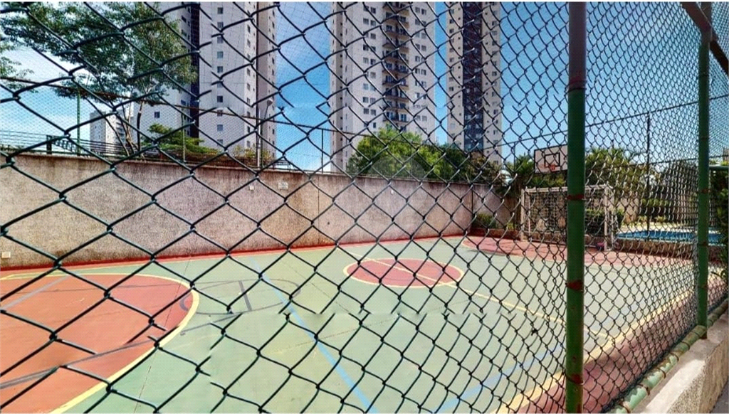 APARTAMENTO em PARQUE NOVO MUNDO