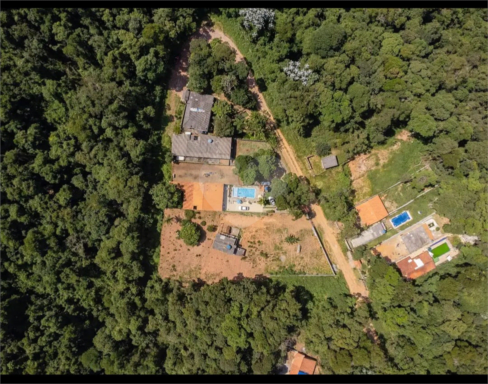 CHÁCARA em PEDRA VERMELHA (TERRA PRETA)