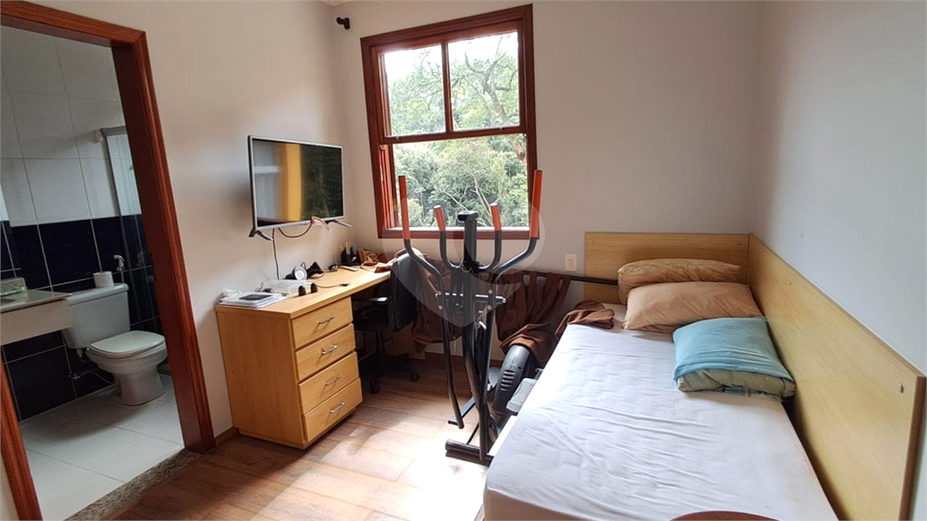 Casa de Condomíno à Venda | 330m² | 5 Domitórios ( 5 Suítes) | 6 Vagas na Serra da Cantareira