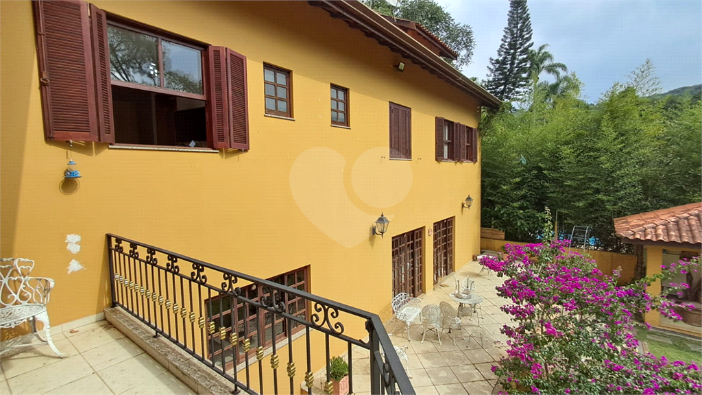 Casa de Condomíno à Venda | 330m² | 5 Domitórios ( 5 Suítes) | 6 Vagas na Serra da Cantareira