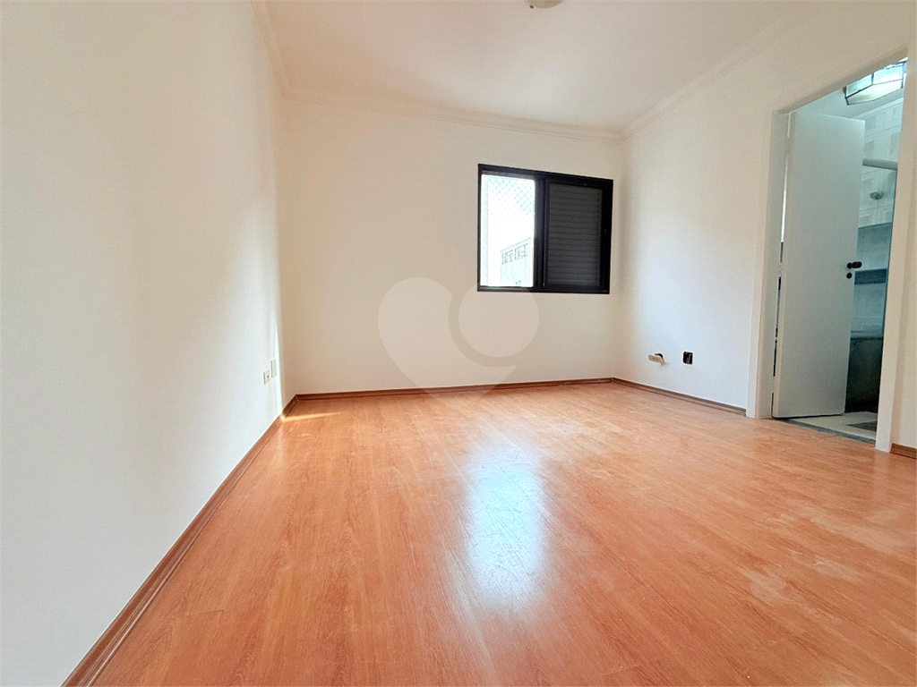 APARTAMENTO em TUCURUVI
