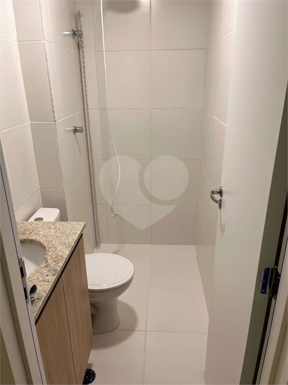 Studio para venda a poucos meros do metrô Parada Inglesa