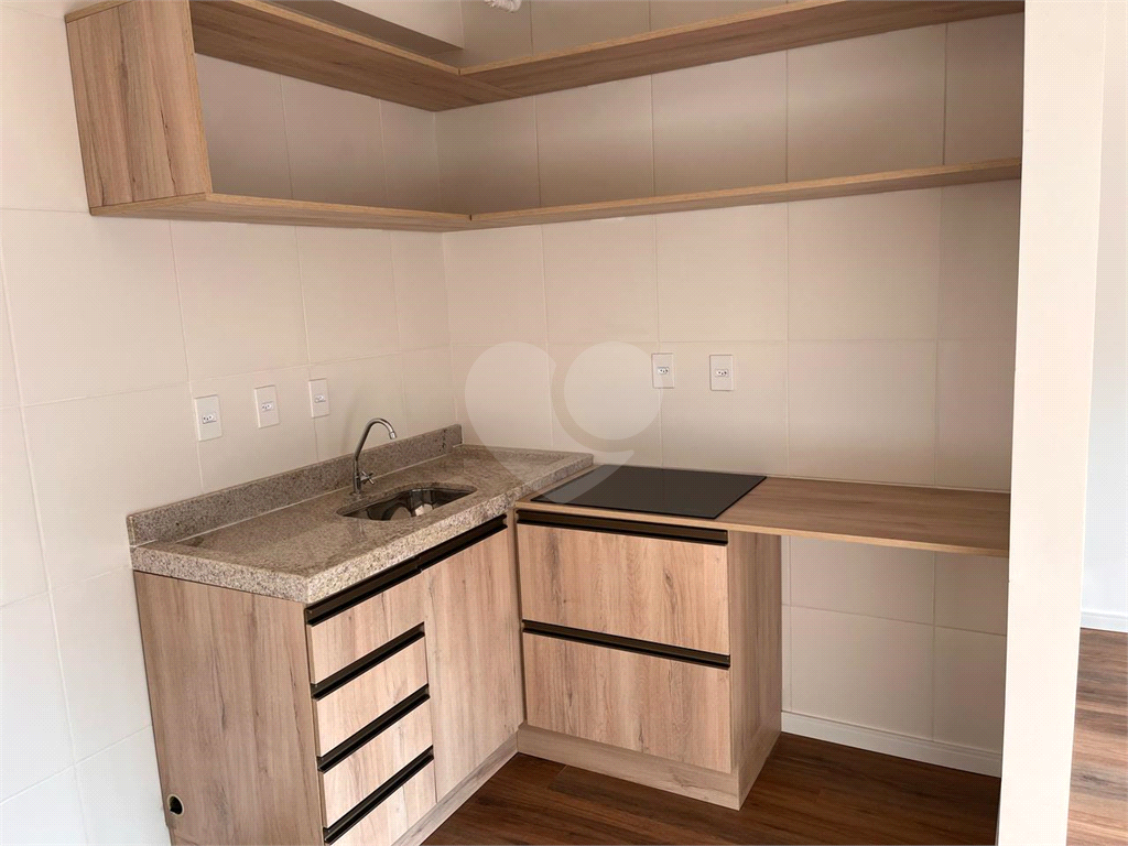 Studio para venda a poucos meros do metrô Parada Inglesa
