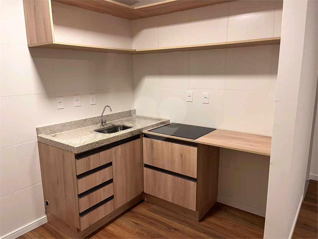 Studio para venda a poucos meros do metrô Parada Inglesa