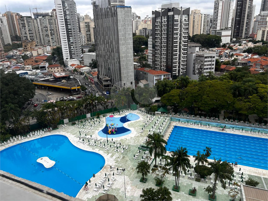 APARTAMENTO em LAPA