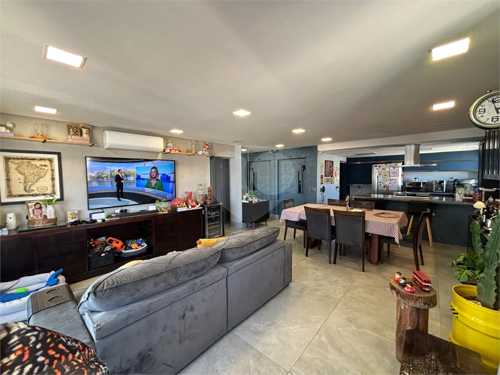 Apartamento na Região de Santa Terezinha - andar alto com vista panorâmica da Região  - com 3 dormitórios sendo uma suíte