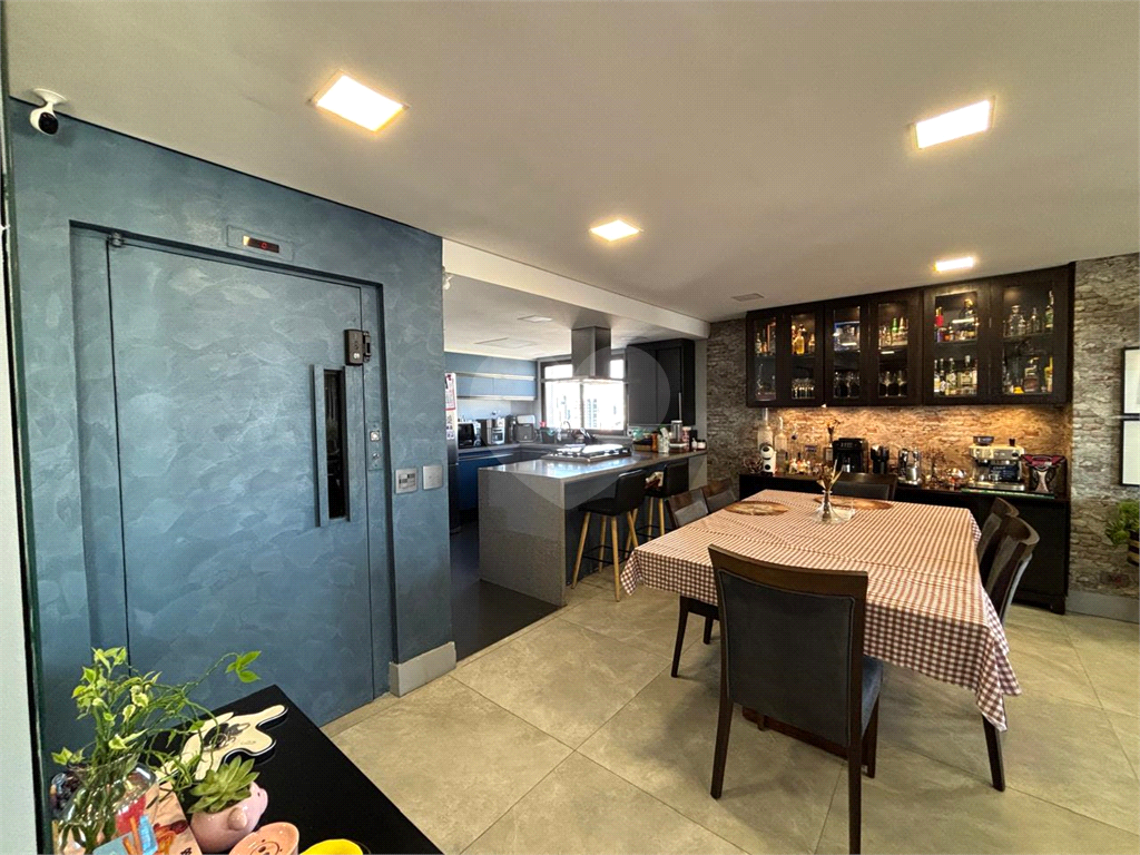 Apartamento na Região de Santa Terezinha - andar alto com vista panorâmica da Região  - com 3 dormitórios sendo uma suíte