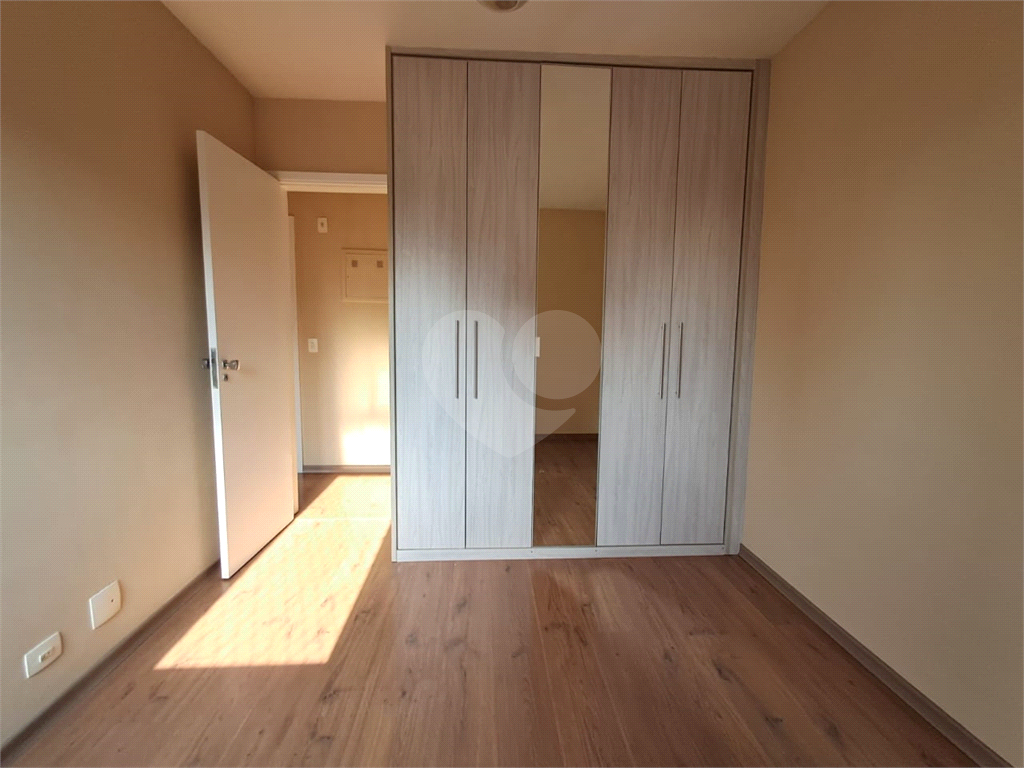 Imóvel de 67m² com 2 quartos, sala de estar com varanda, 1 vaga de garagem Pompéia