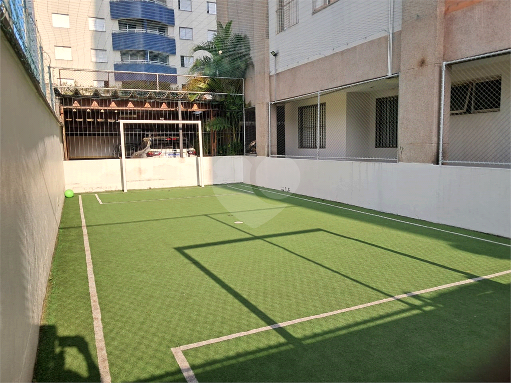 Imóvel de 67m² com 2 quartos, sala de estar com varanda, 1 vaga de garagem Pompéia