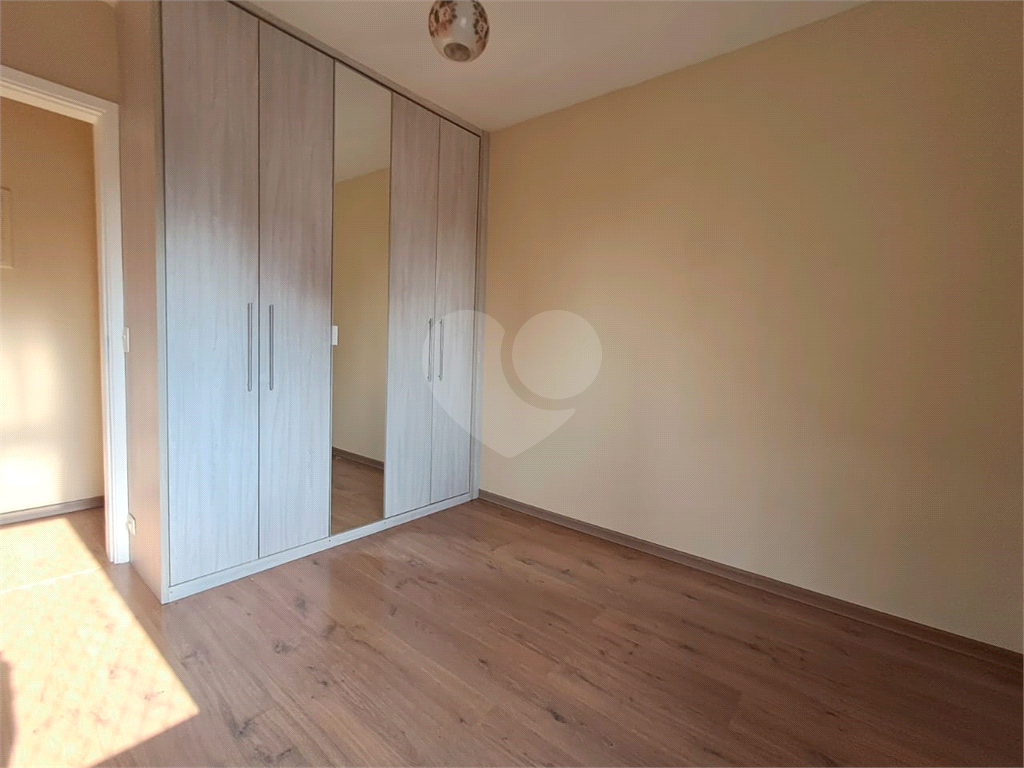 Imóvel de 67m² com 2 quartos, sala de estar com varanda, 1 vaga de garagem Pompéia