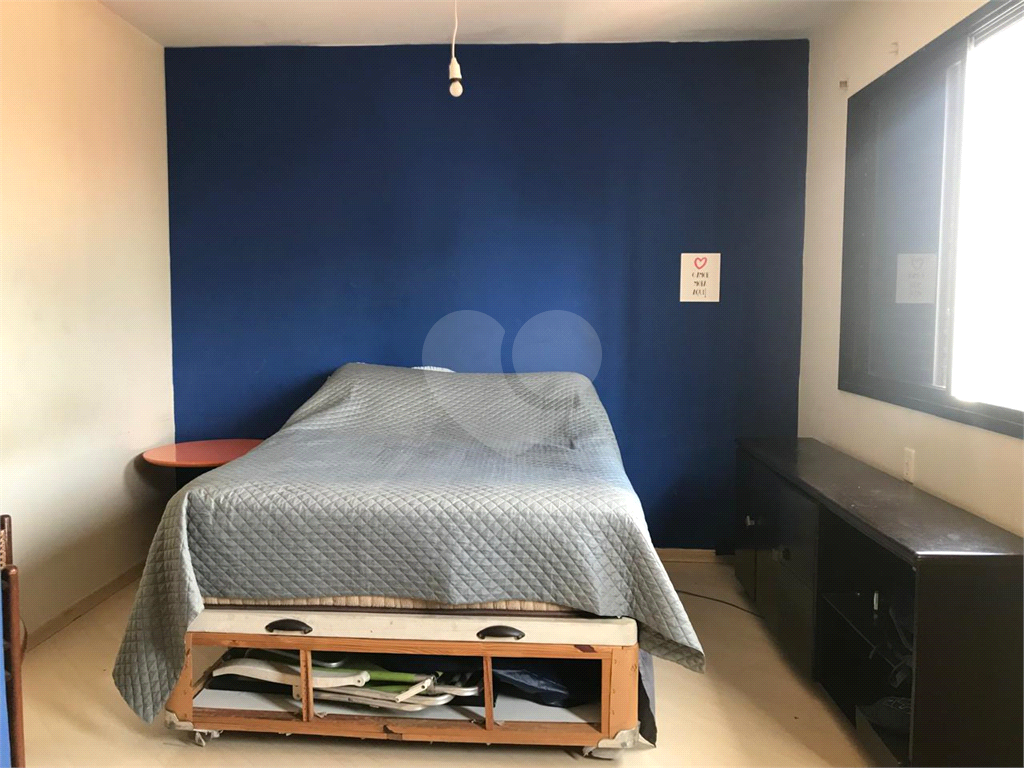 Imóvel 80m² 3 quartos, um aberto para a sala com varanda piscina 2 vagas Vila Romana