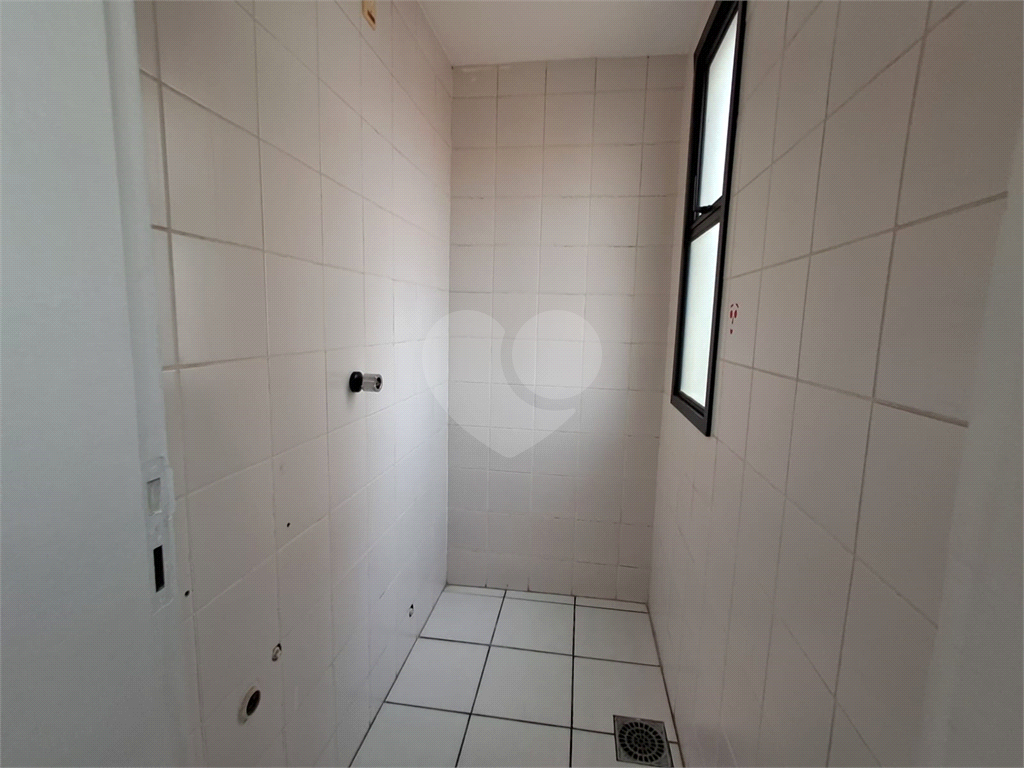 Imóvel 80m² 3 quartos, um foi aberto para a sala conta com varanda piscina 2 vagas Vila Romana